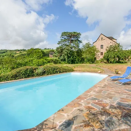 Villa Bournazel Sleeps 8 Pool Wifi